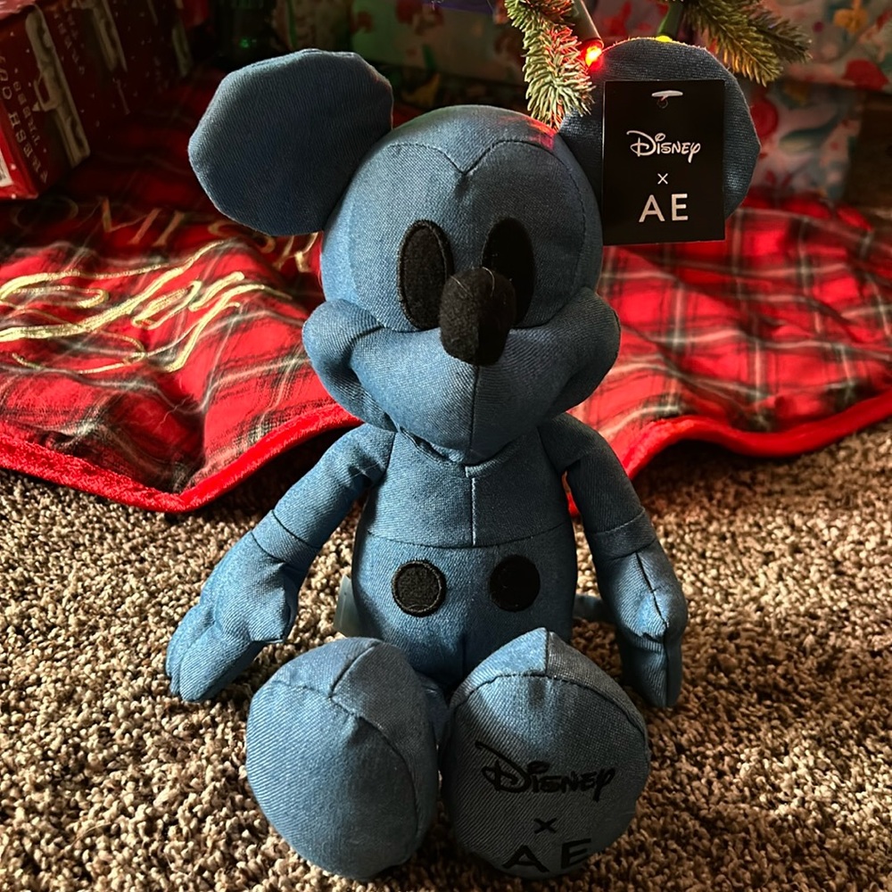 NWT: Disney AE American Eagle Denim; Mickey Mouse.